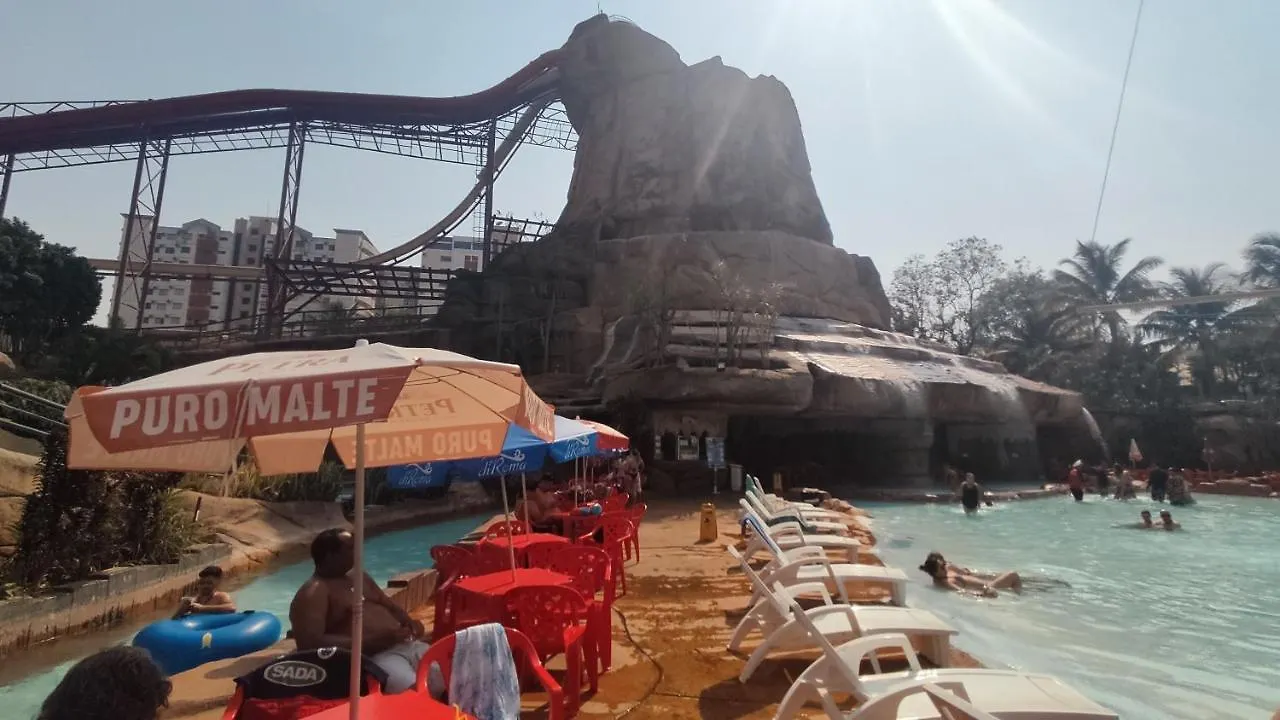 Piazza Diroma Acqua Parque E Splash Villa Caldas Novas