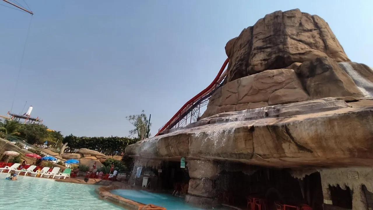 Piazza Diroma Acqua Parque E Splash Villa Caldas Novas 0*,